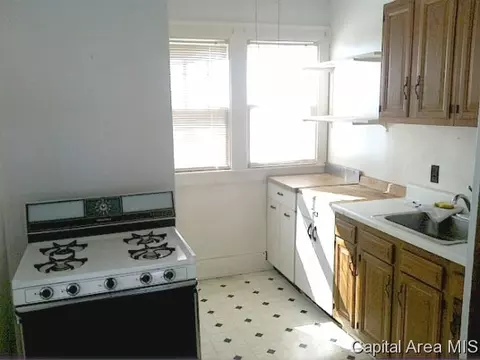 116 E Cedar, Springfield, IL 62704 photo 3