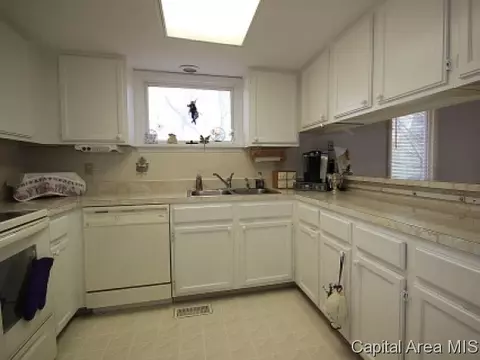 41 Country Pl, Springfield, IL 62703 photo 11