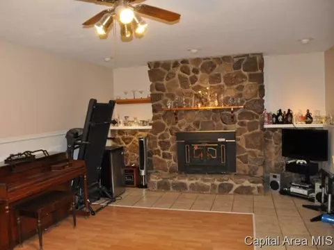 512 Dunbarton, Sherman, IL 62684 photo 11