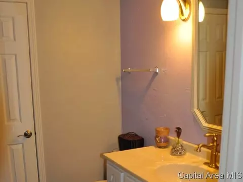512 Dunbarton, Sherman, IL 62684 photo 24