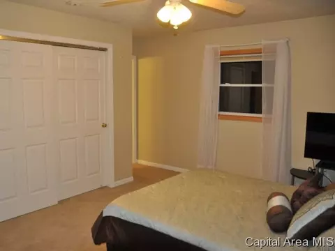 512 Dunbarton, Sherman, IL 62684 photo 18