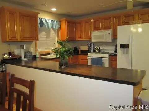 512 Dunbarton, Sherman, IL 62684 photo 5