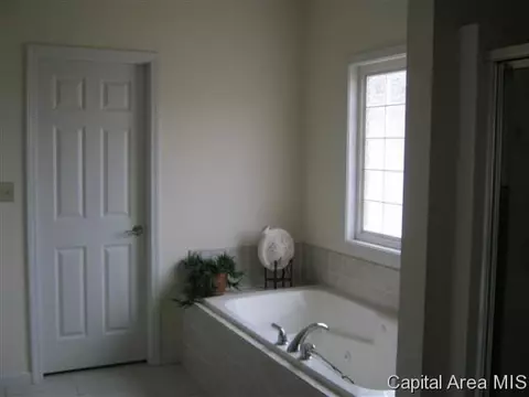 3540 Glengate Dr, Springfield, IL 62711 photo 16
