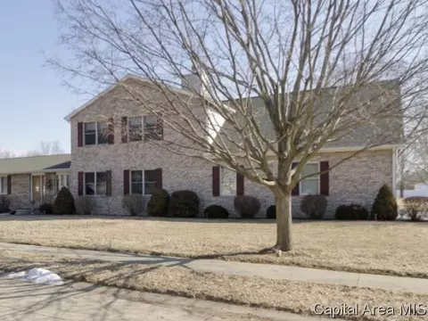 3912 Iris, Springfield, IL 62707 photo 1