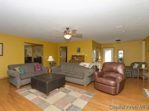3912 Iris, Springfield, IL 62707 photo 9