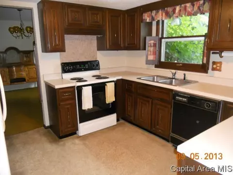 148 Doral Dr, Springfield, IL 62704 photo 4
