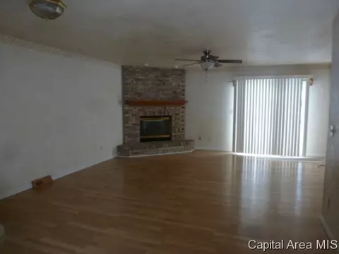 3317 Rawlings Dr, Springfield, IL 62704 photo 3