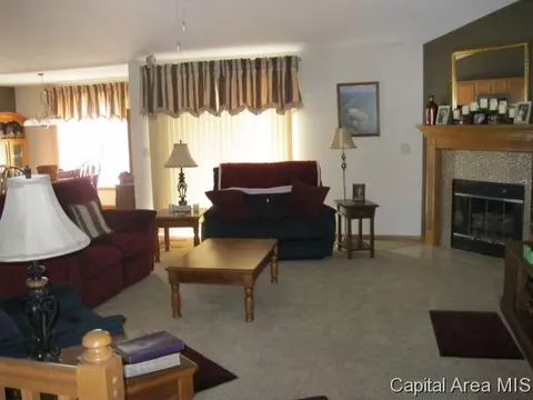 5404 Bunting Rd, Springfield, IL 62711 photo 2