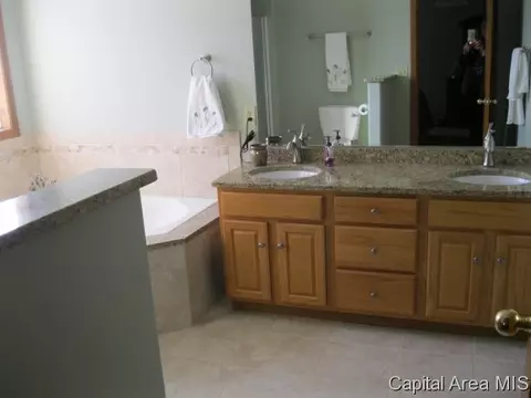 5404 Bunting Rd, Springfield, IL 62711 photo 10