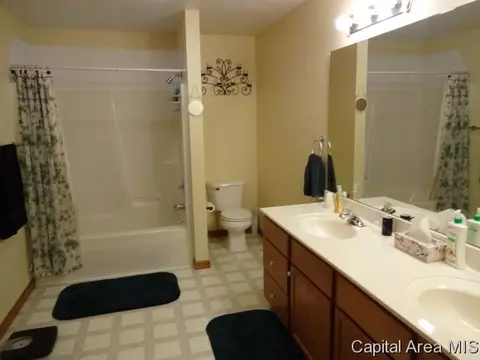 4005 Oakview Dr, Springfield, IL 62712 photo 11