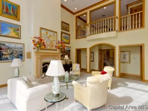 8 Hickory Ridge Ln, Springfield, IL 62707 photo 4