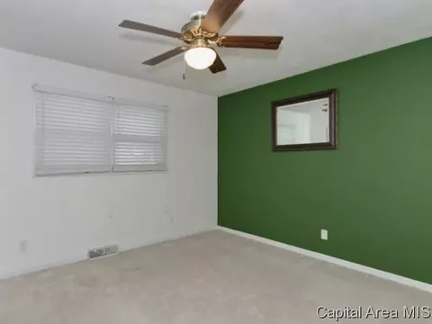 300 Walnut Valley Dr, Springfield, IL 62707 photo 9