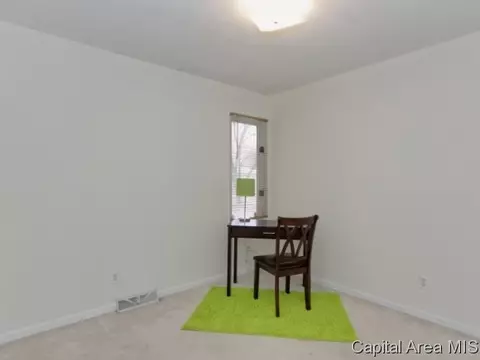 300 Walnut Valley Dr, Springfield, IL 62707 photo 10