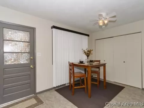 300 Walnut Valley Dr, Springfield, IL 62707 photo 5