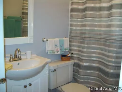 2135 Warwick Dr, Springfield, IL 62704 photo 15