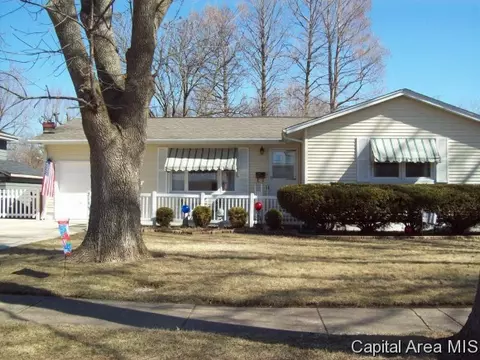 2135 Warwick Dr, Springfield, IL 62704 photo 1