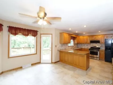 816 Wythe Rd, Springfield, IL 62702 photo 5