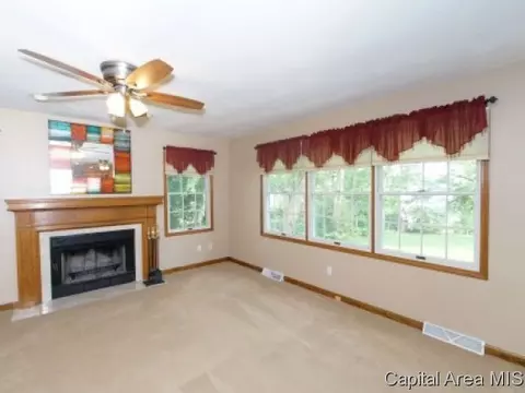816 Wythe Rd, Springfield, IL 62702 photo 2
