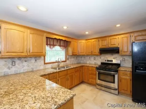 816 Wythe Rd, Springfield, IL 62702 photo 3