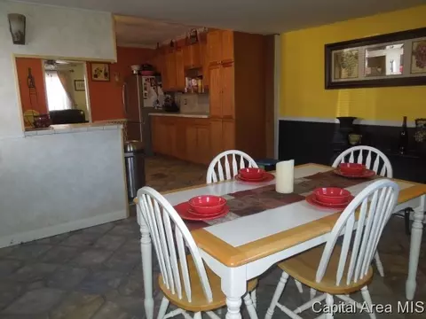 2432 E Devonshire Rd, Springfield, IL 62703 photo 8