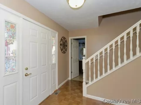 3917 Greenfield Dr, Springfield, IL 62704 photo 5