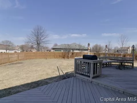 3917 Greenfield Dr, Springfield, IL 62704 photo 4