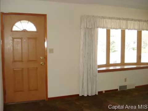 1808 E Black Ave, Springfield, IL 62702 photo 2