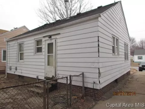 2441 S 11th St, Springfield, IL 62703 photo 3