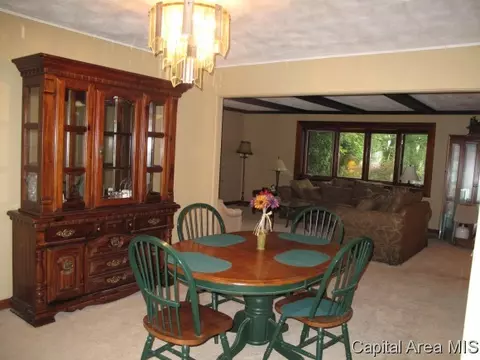 212 Maple Grv, Springfield, IL 62712 photo 3