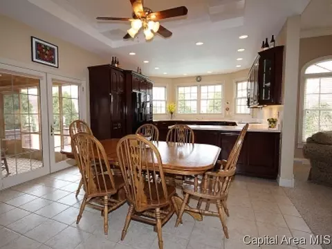 3501 Peach Tree Dr, Springfield, IL 62711 photo 9