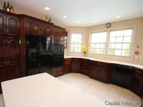 3501 Peach Tree Dr, Springfield, IL 62711 photo 11