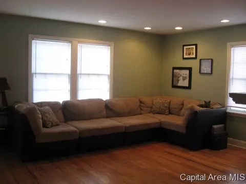 1906 N 6th St, Springfield, IL 62702 photo 4