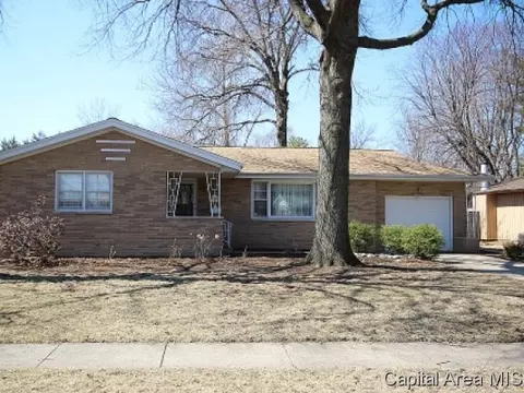 2437 Parkview Dr, Springfield, IL 62704 photo 1