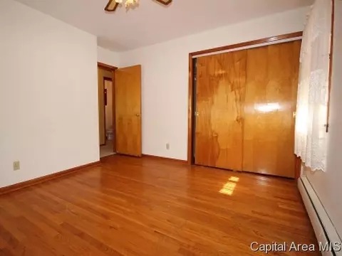 2437 Parkview Dr, Springfield, IL 62704 photo 10