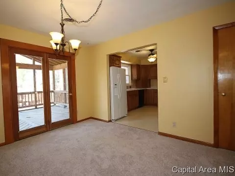2437 Parkview Dr, Springfield, IL 62704 photo 5