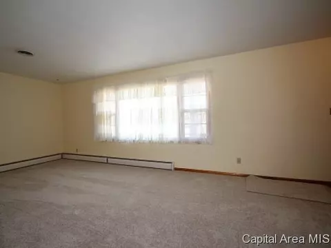2437 Parkview Dr, Springfield, IL 62704 photo 3