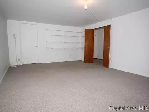 2437 Parkview Dr, Springfield, IL 62704 photo 16