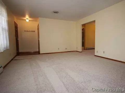 2437 Parkview Dr, Springfield, IL 62704 photo 2