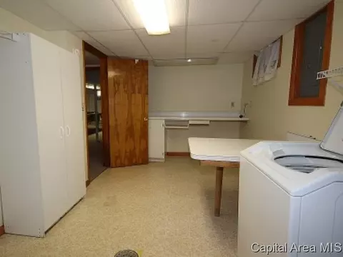 2437 Parkview Dr, Springfield, IL 62704 photo 18