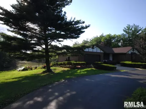 1 Timberline Dr, Springfield, IL 62711 photo 2