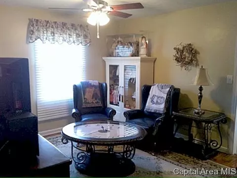 2112 Sangamon Ave, Springfield, IL 62702 photo 8