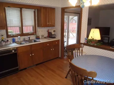 67 Danbury, Springfield, IL 62704 photo 4