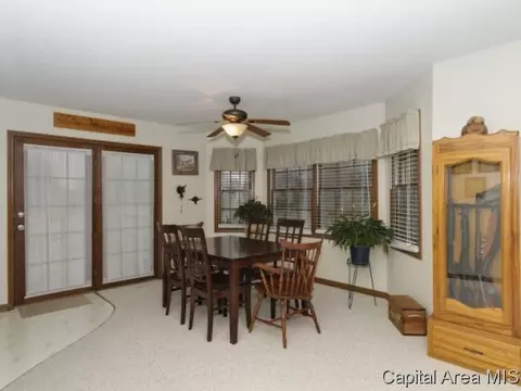 14332 Sandy Pt, Athens, IL 62613 photo 8