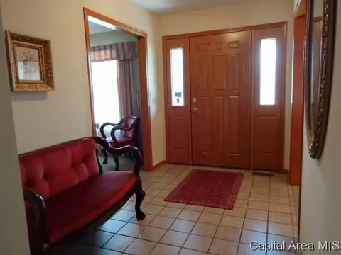 1604 Bent Oak, Springfield, IL 62704 photo 2