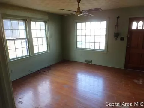 1931 N 7th St, Springfield, IL 62702 photo 2