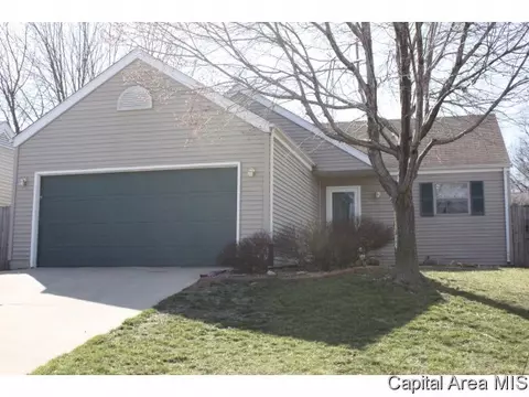 725 Helene St, Springfield, IL 62702 photo 1