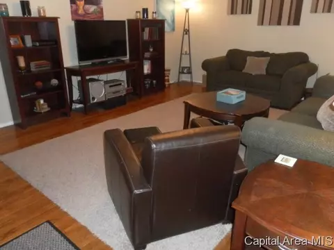 101 Nottingham Rd, Springfield, IL 62704 photo 5