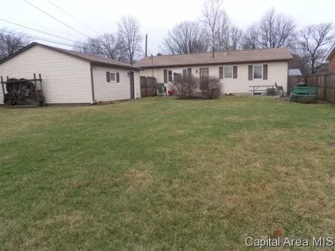 101 Nottingham Rd, Springfield, IL 62704 photo 2