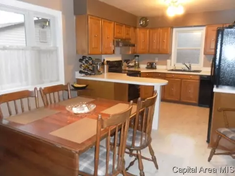 101 Nottingham Rd, Springfield, IL 62704 photo 6