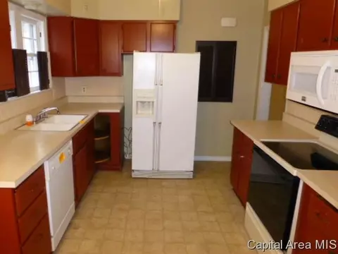 2413 S 7th Street St, Springfield, IL 62703 photo 6